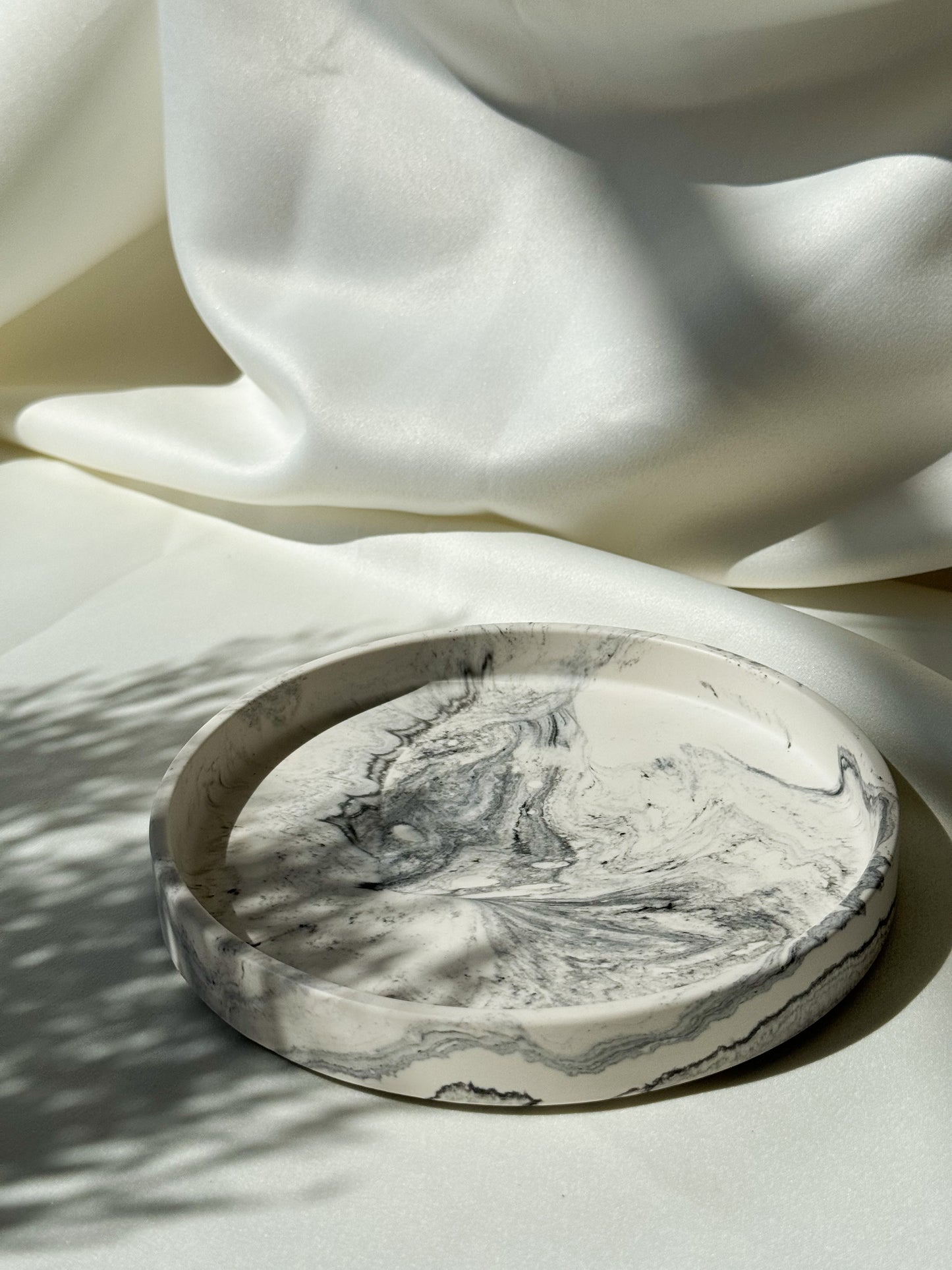 Medium Round Tray